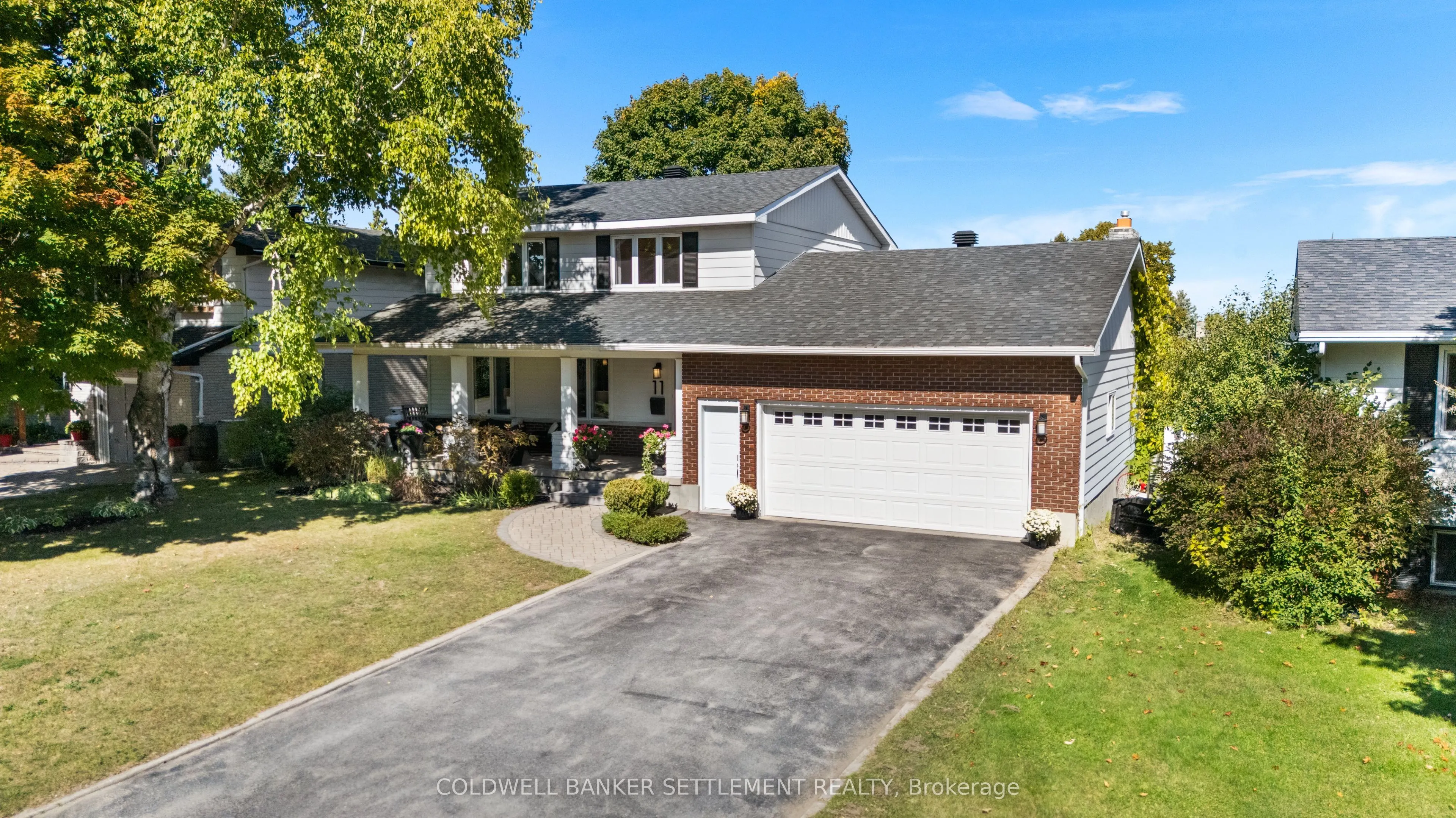11 Scott Crescent