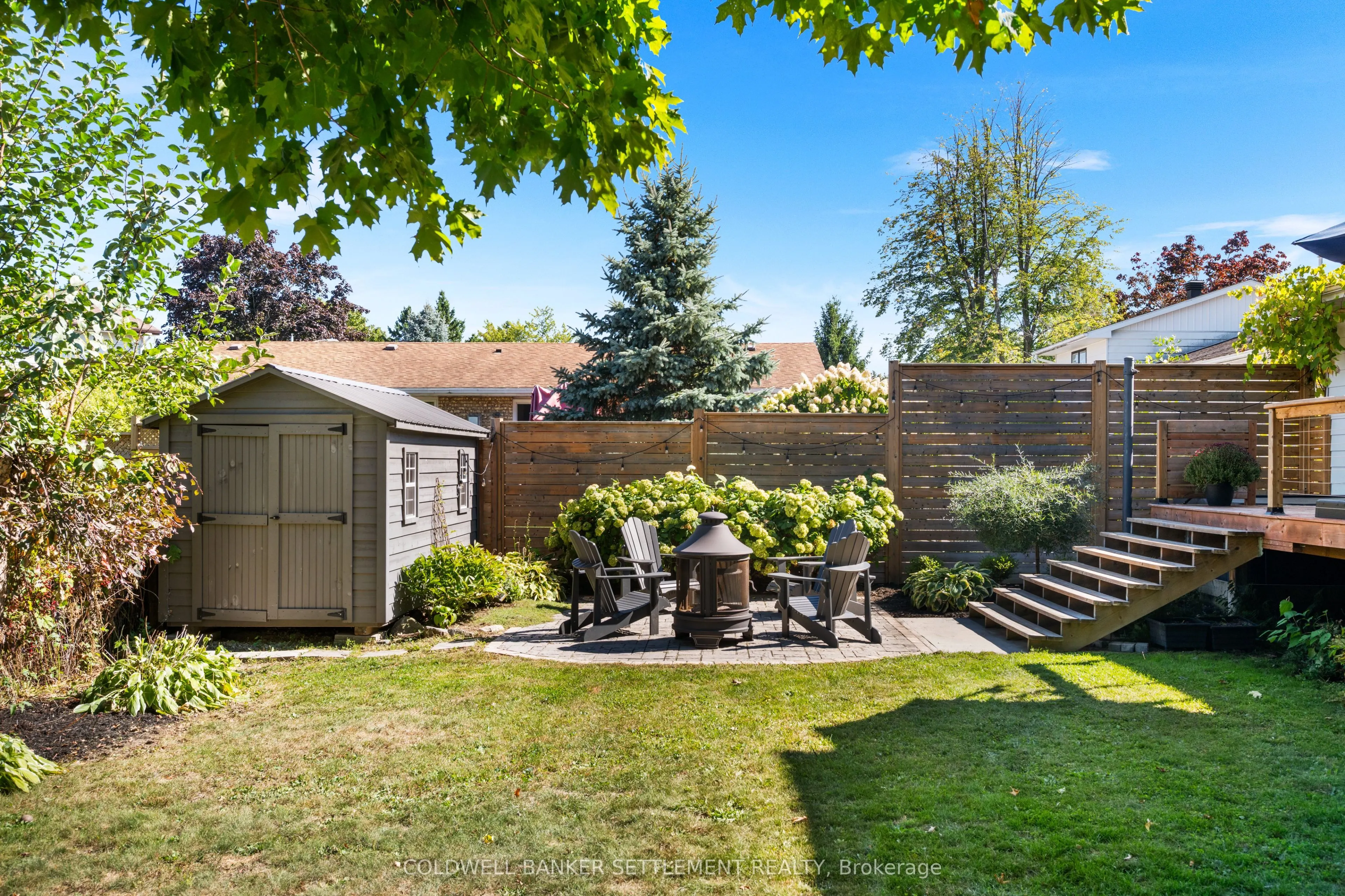 11 Scott Crescent