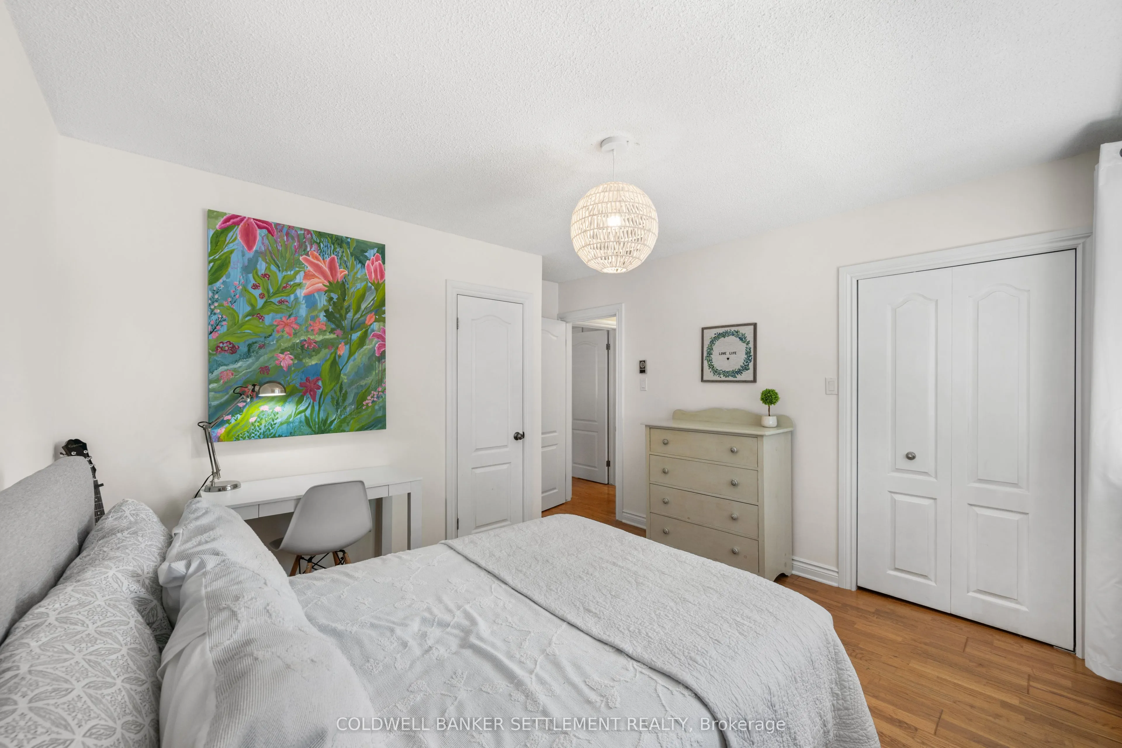 11 Scott Crescent