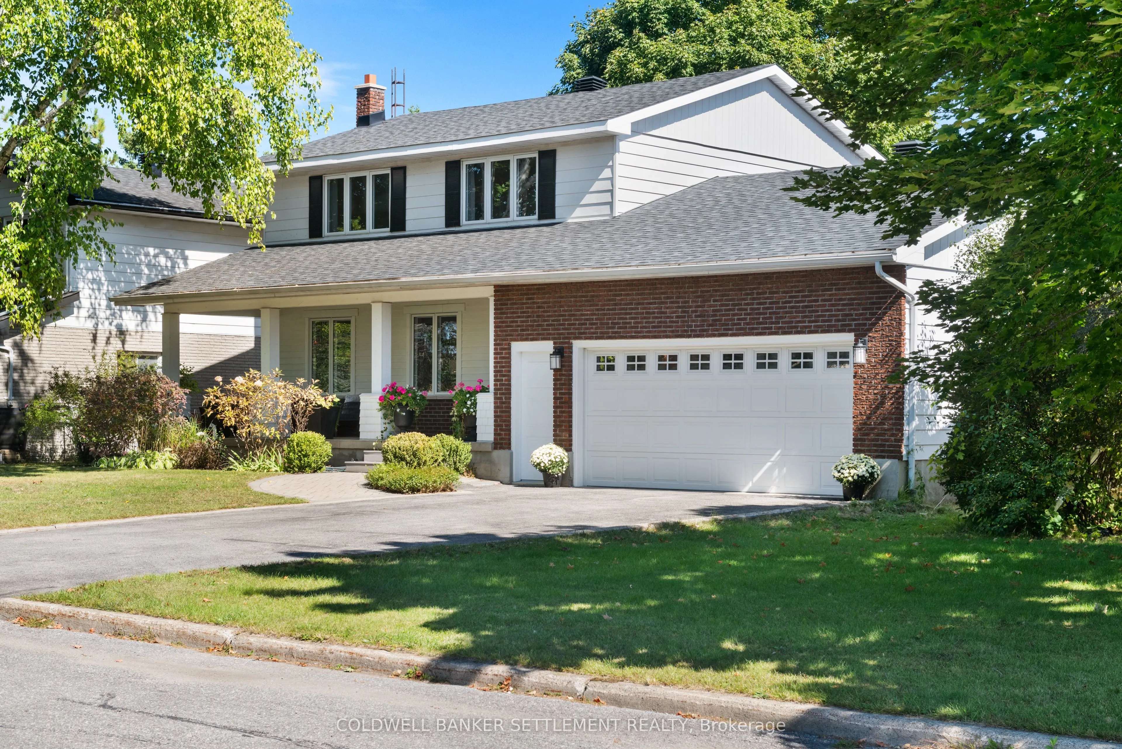 11 Scott Crescent