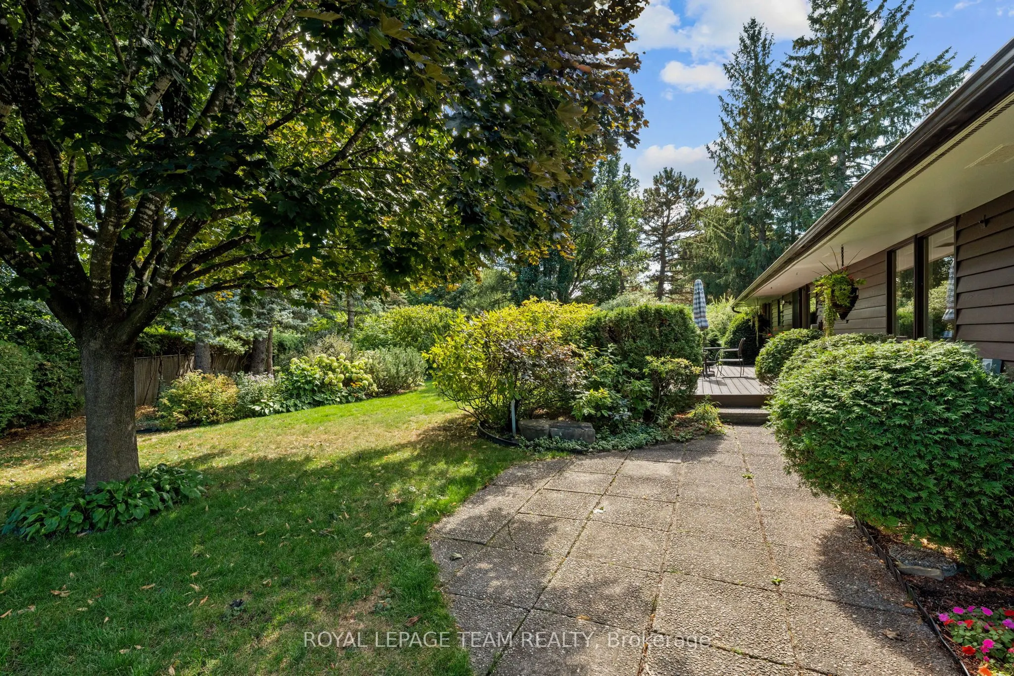 22 Pellan Crescent