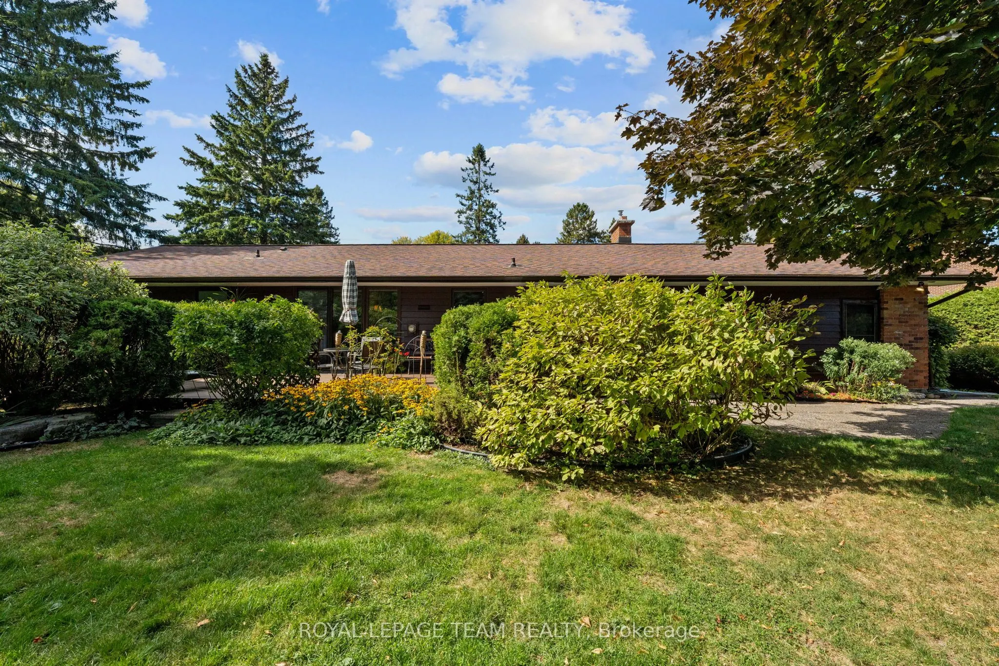 22 Pellan Crescent