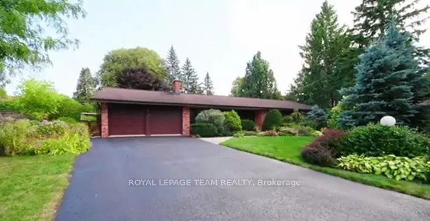 22 Pellan Crescent