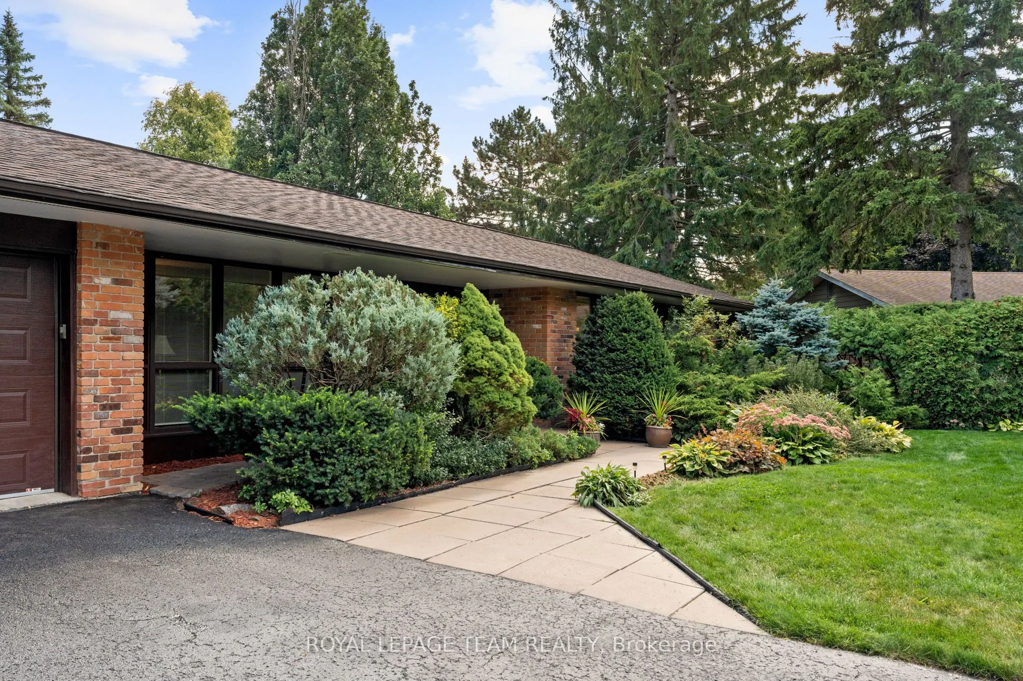 22 Pellan Crescent
