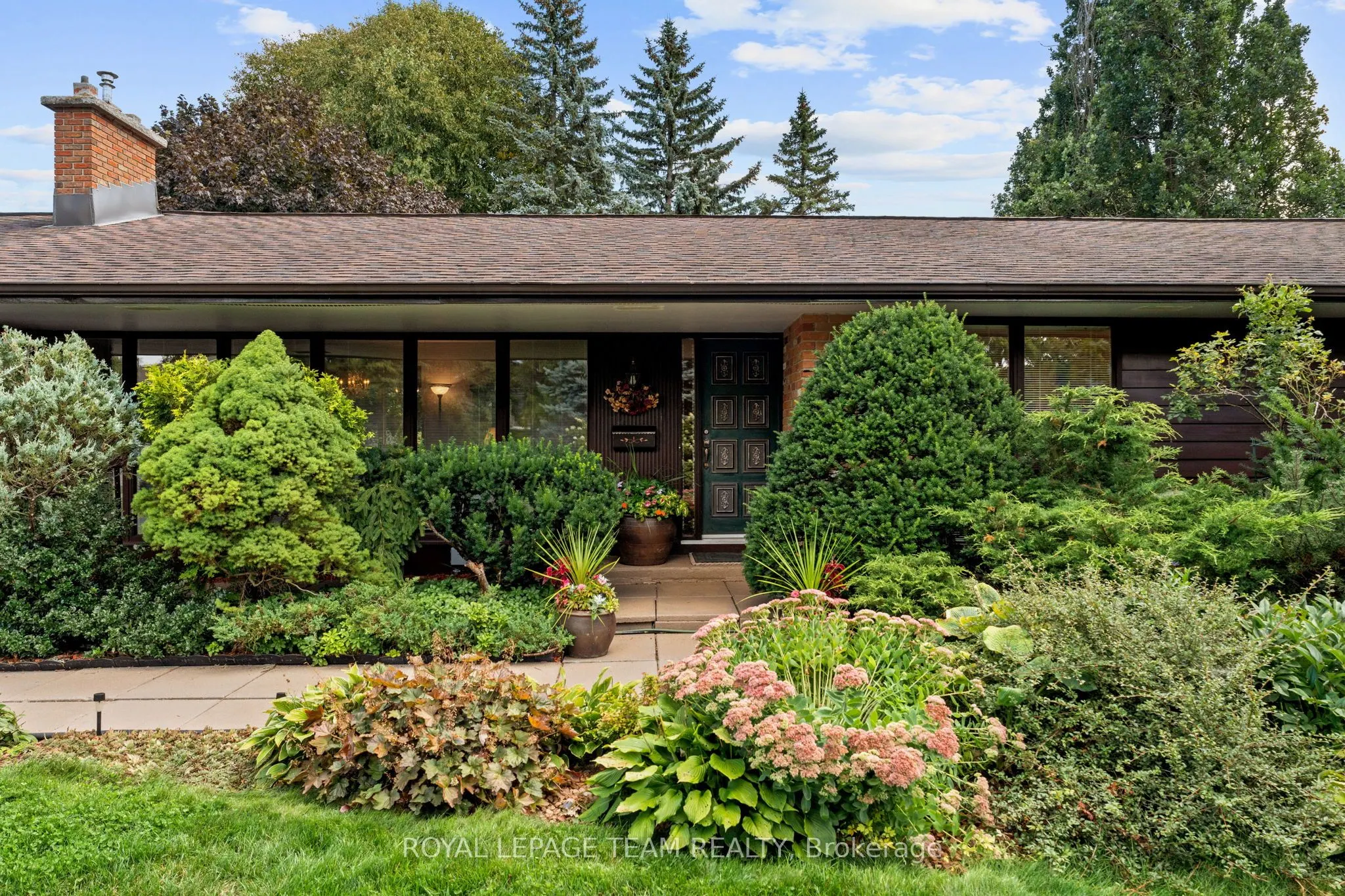 22 Pellan Crescent