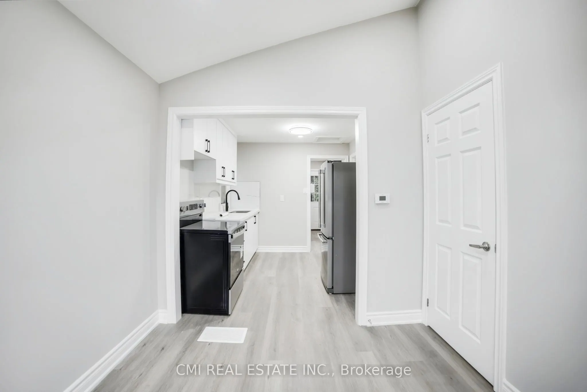 86 Adair Avenue S