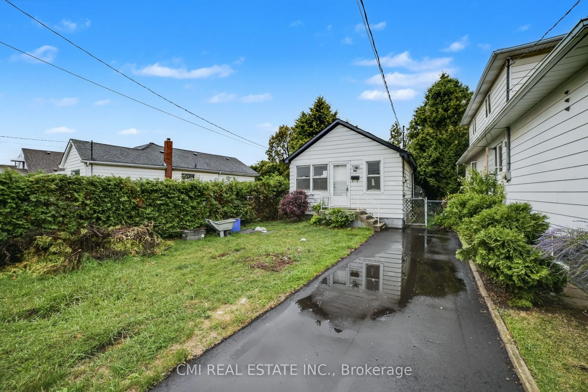86 Adair Avenue S