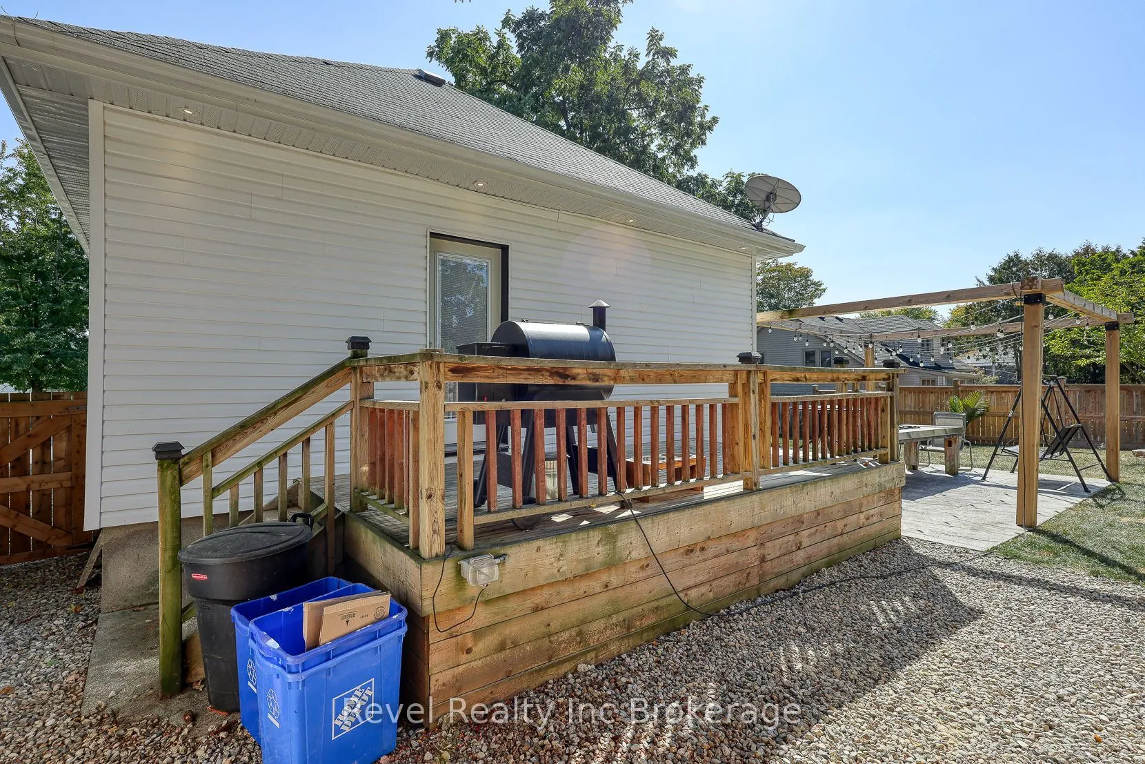 174 Delatre Street W