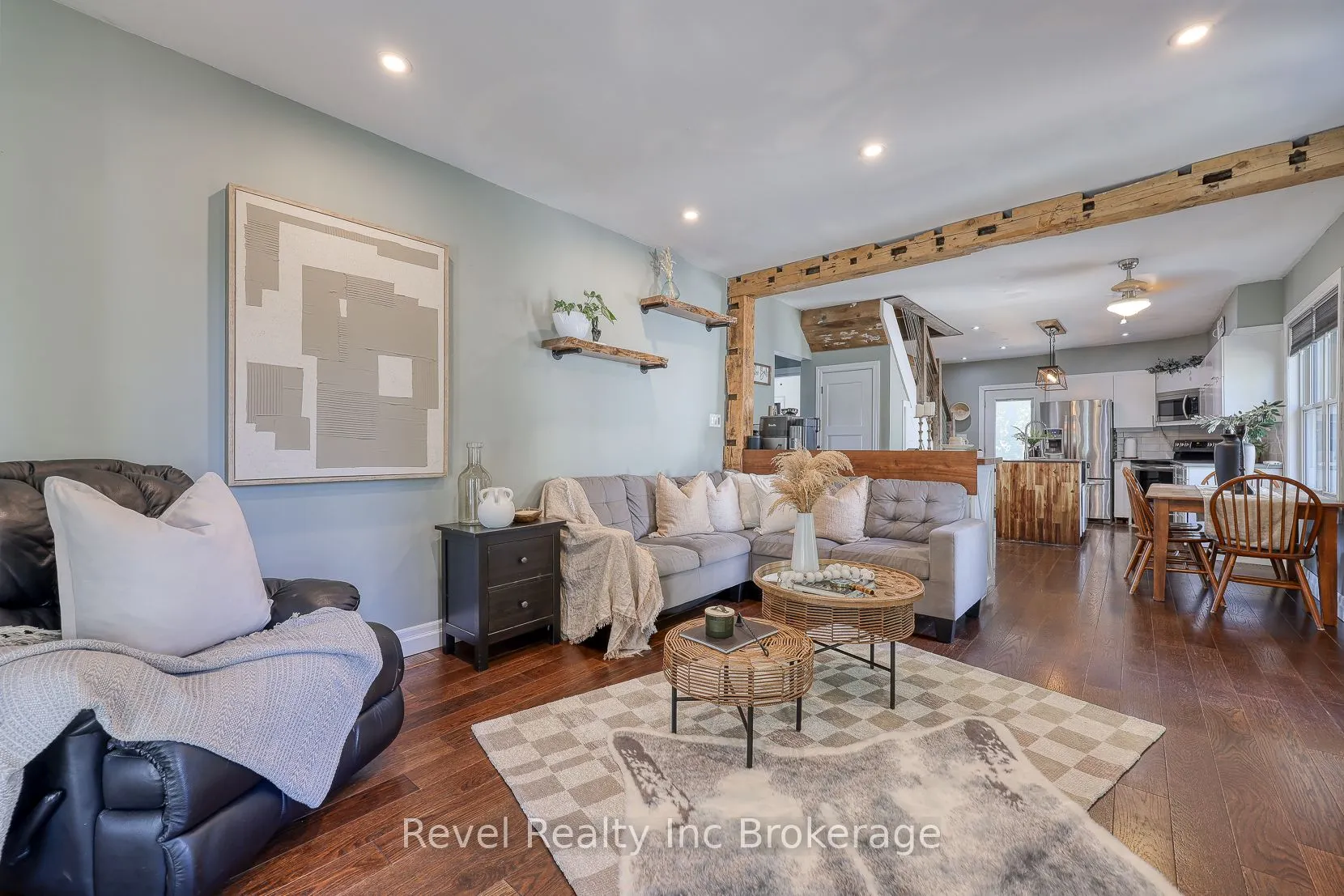 174 Delatre Street W