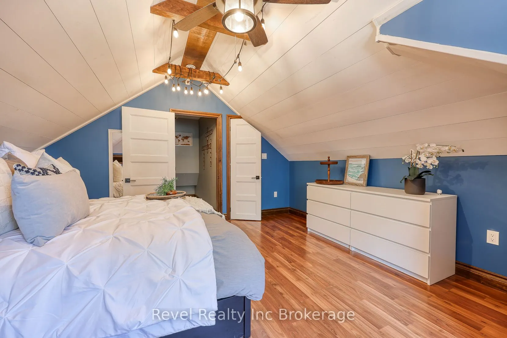 174 Delatre Street W