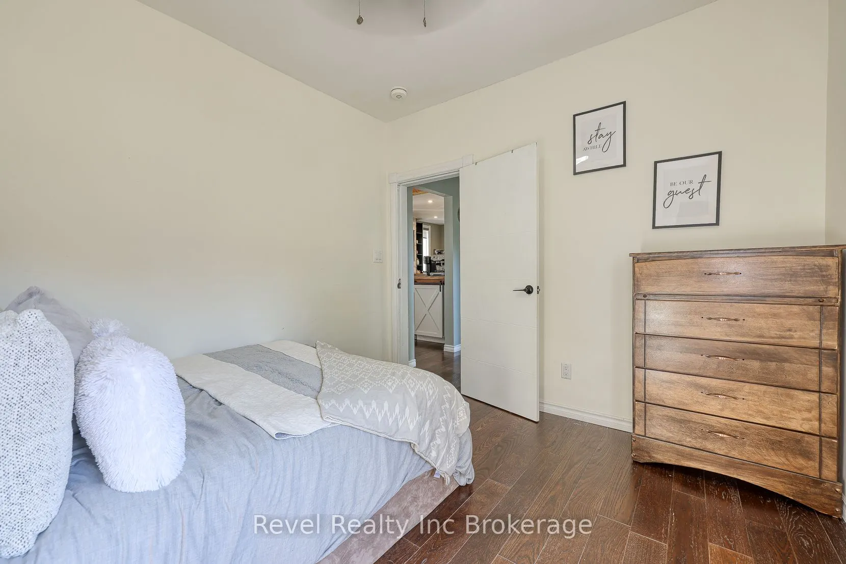174 Delatre Street W