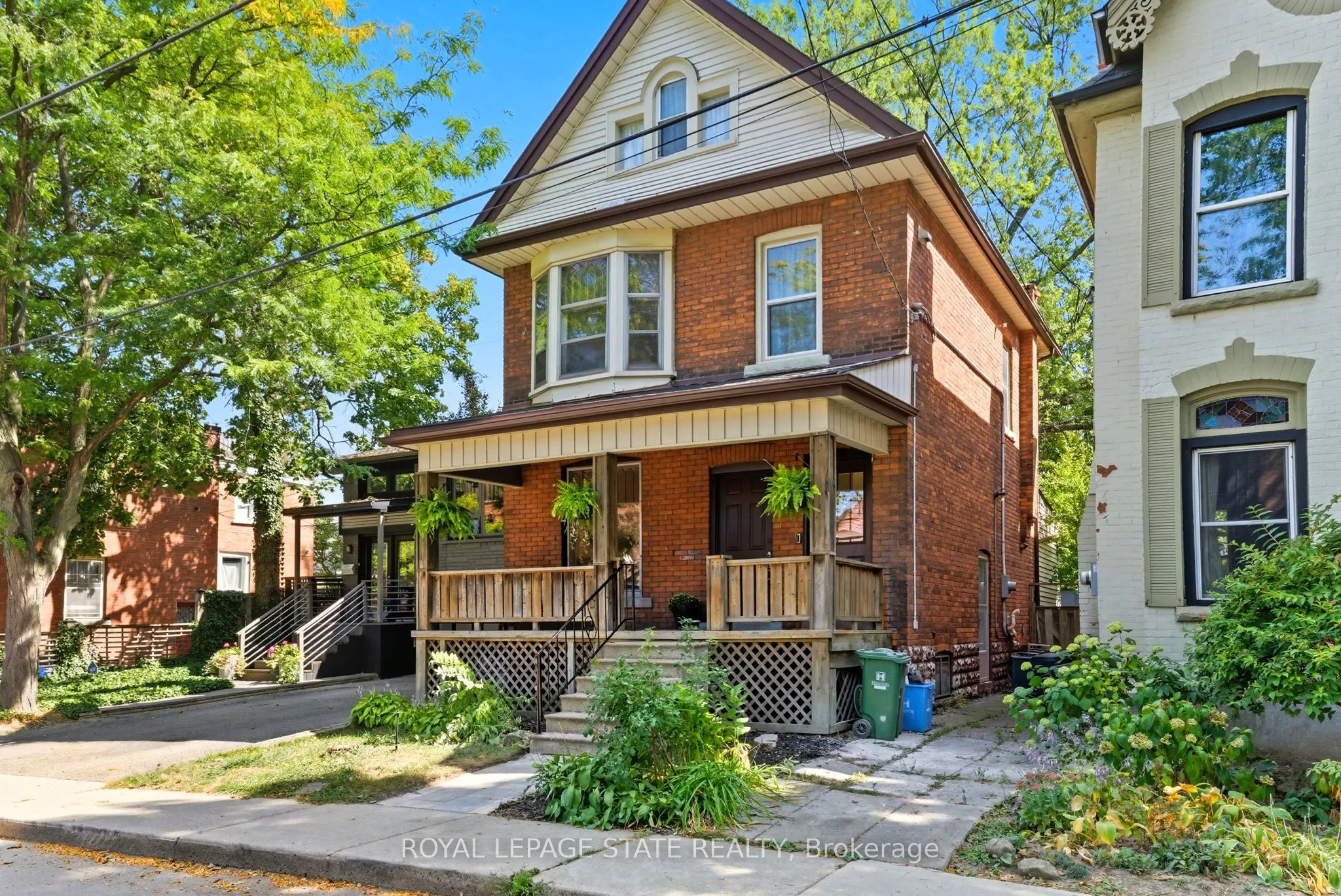13 Bruce Street