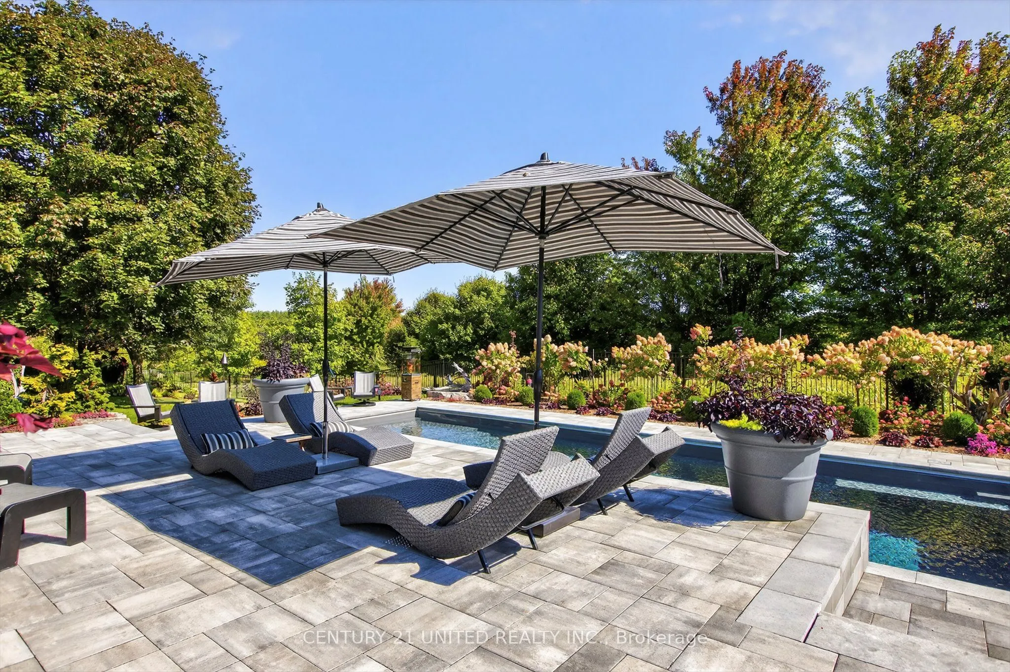 9 Maplehill Drive