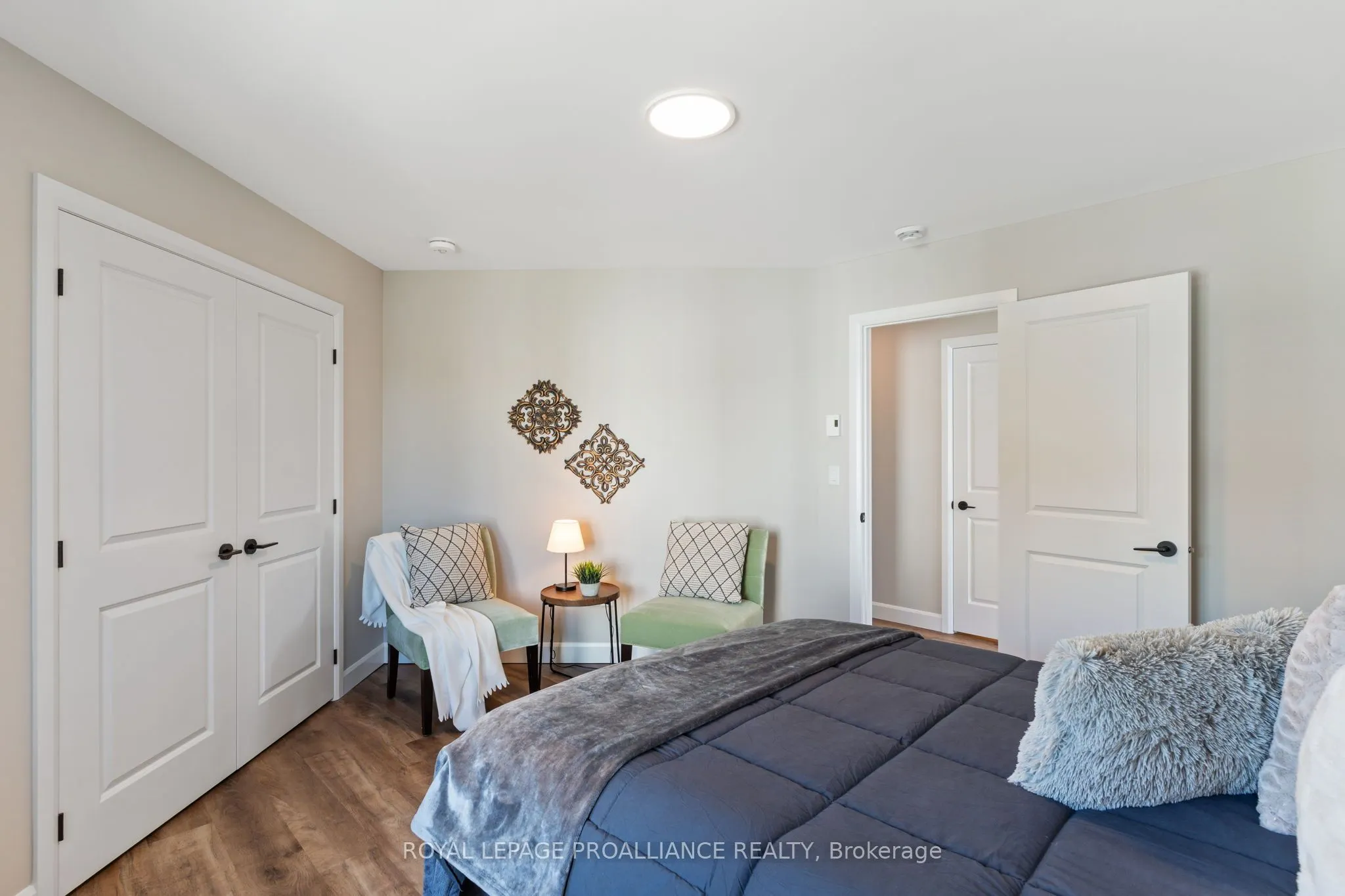14 Meadowcreek Drive, #102