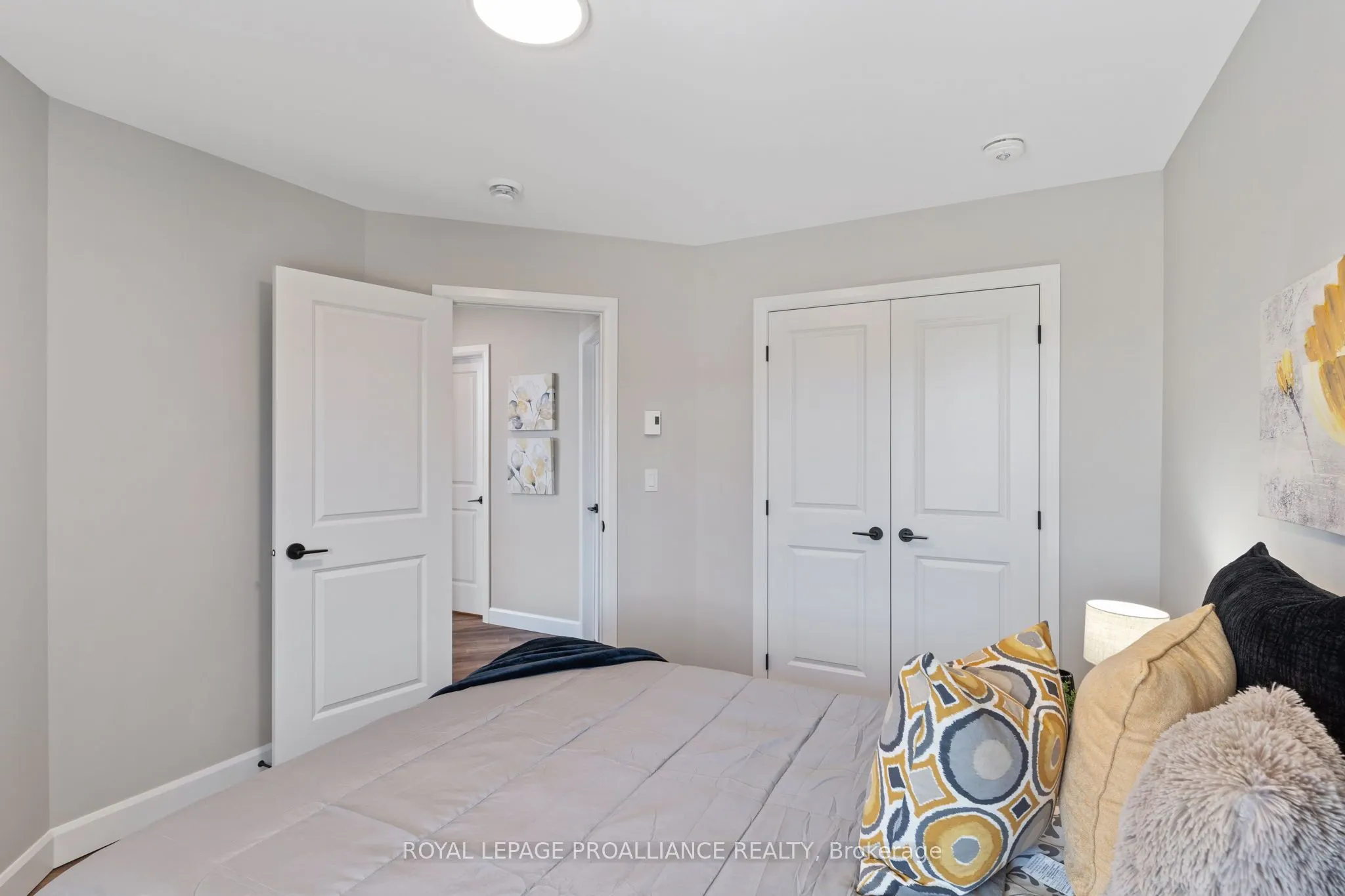 14 Meadowcreek Drive, #102