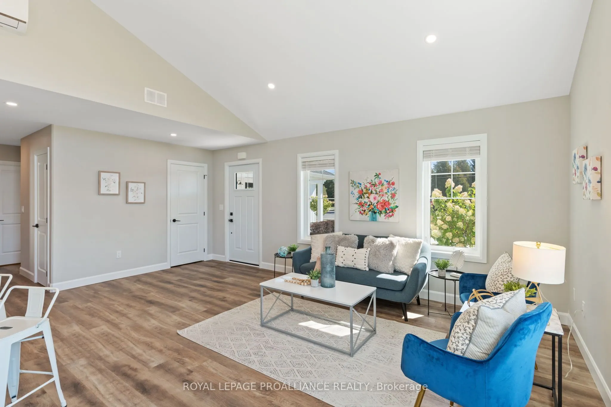 14 Meadowcreek Drive, #102