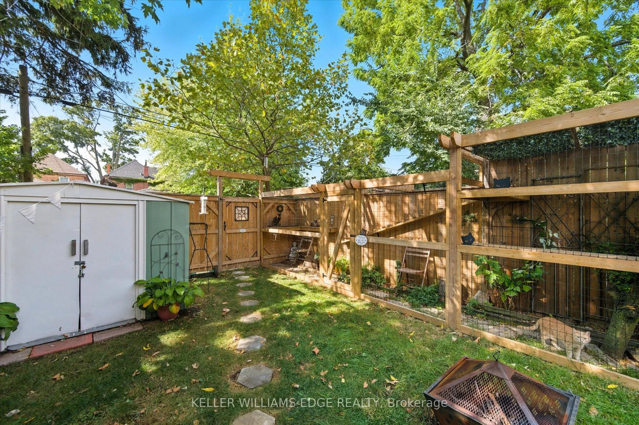 163 Grosvenor Avenue N