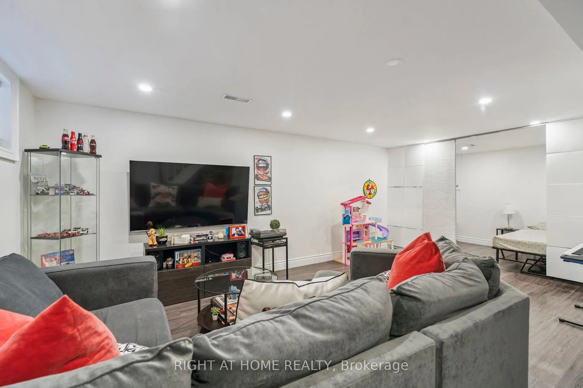 151 Gateshead Crescent, #35