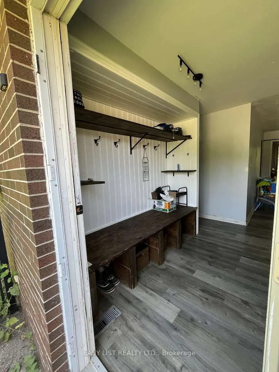 405014 Grey Road 4