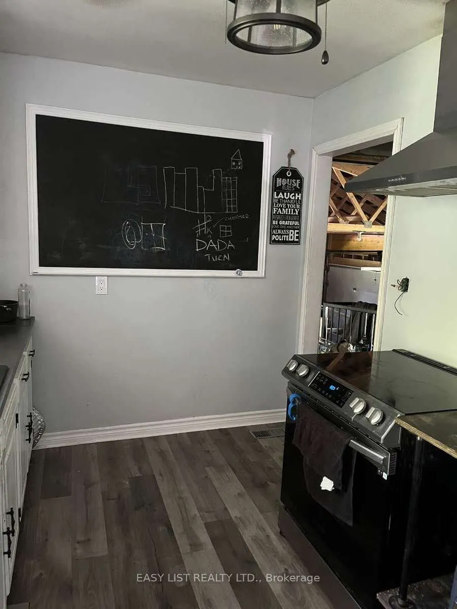 405014 Grey Road 4