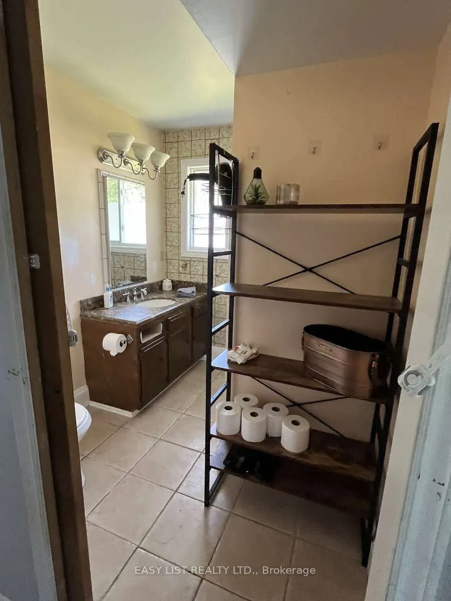 405014 Grey Road 4