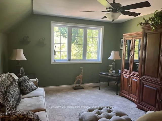 5 Woodhaven Drive, #1