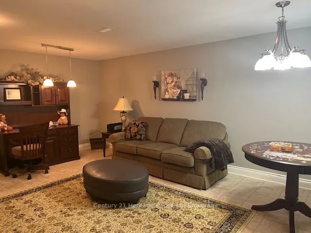 5 Woodhaven Drive, #1