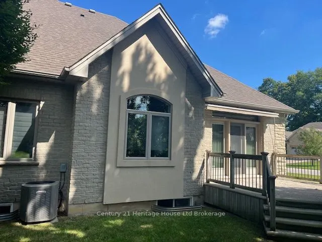 5 Woodhaven Drive, #1
