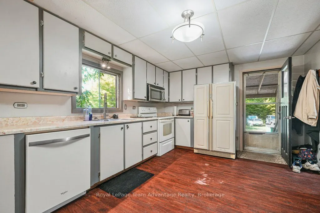 18 Horseshoe Lake Road