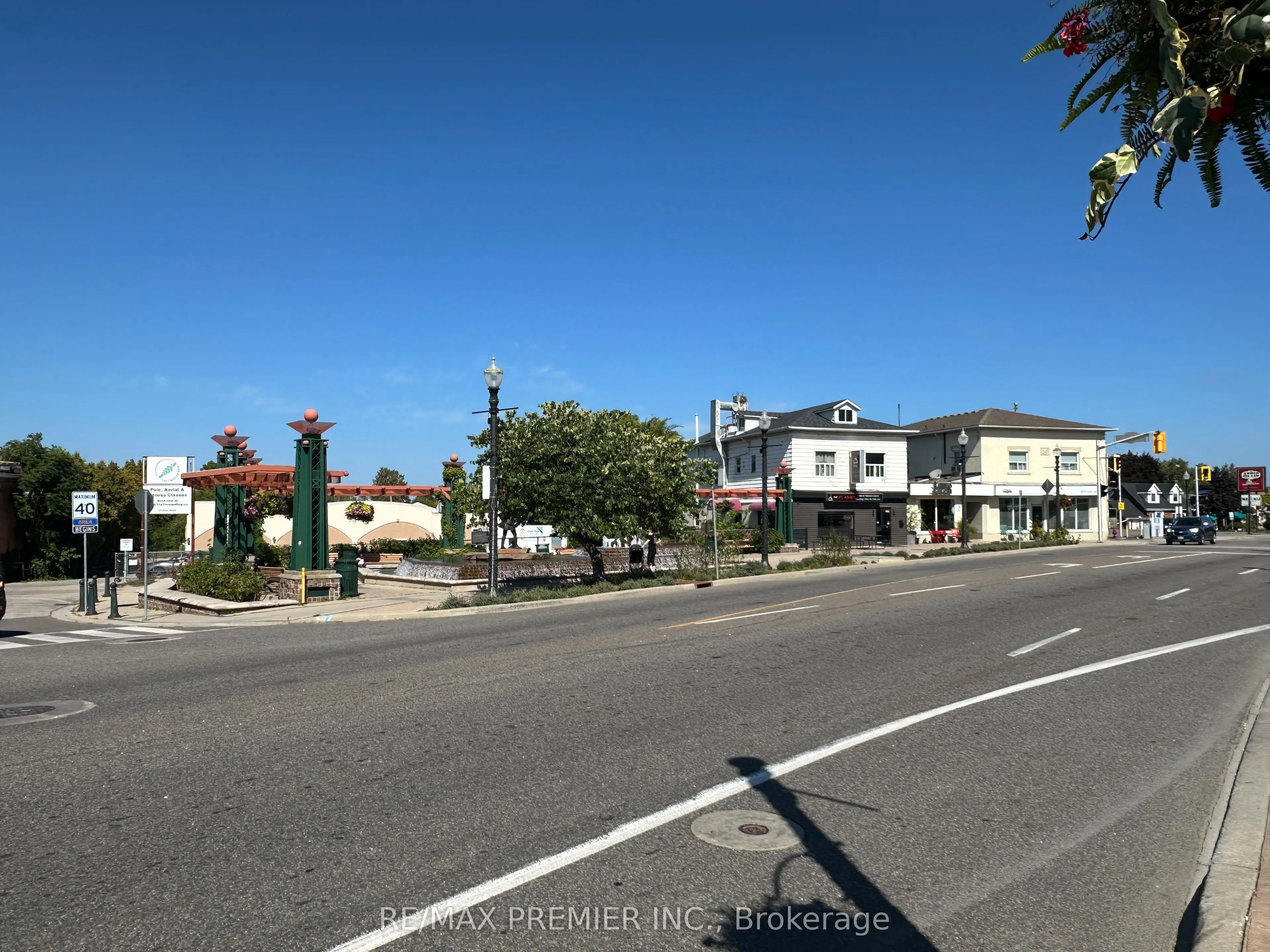 70 King Street E, #L01