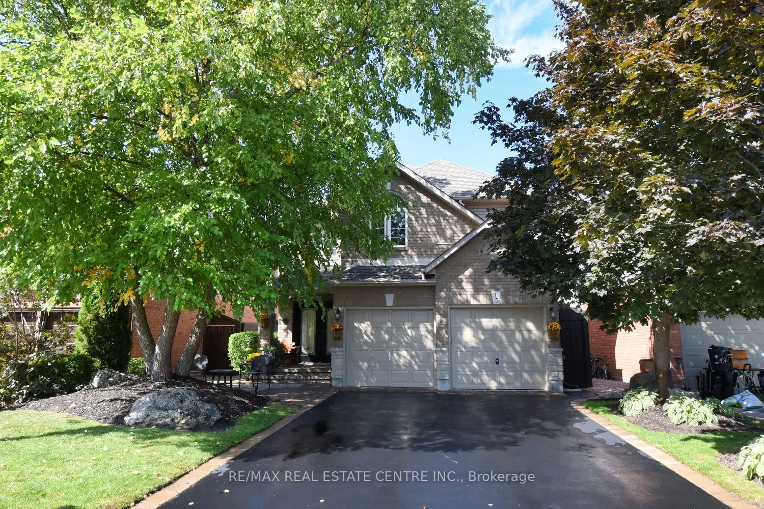 35 Eringate Drive