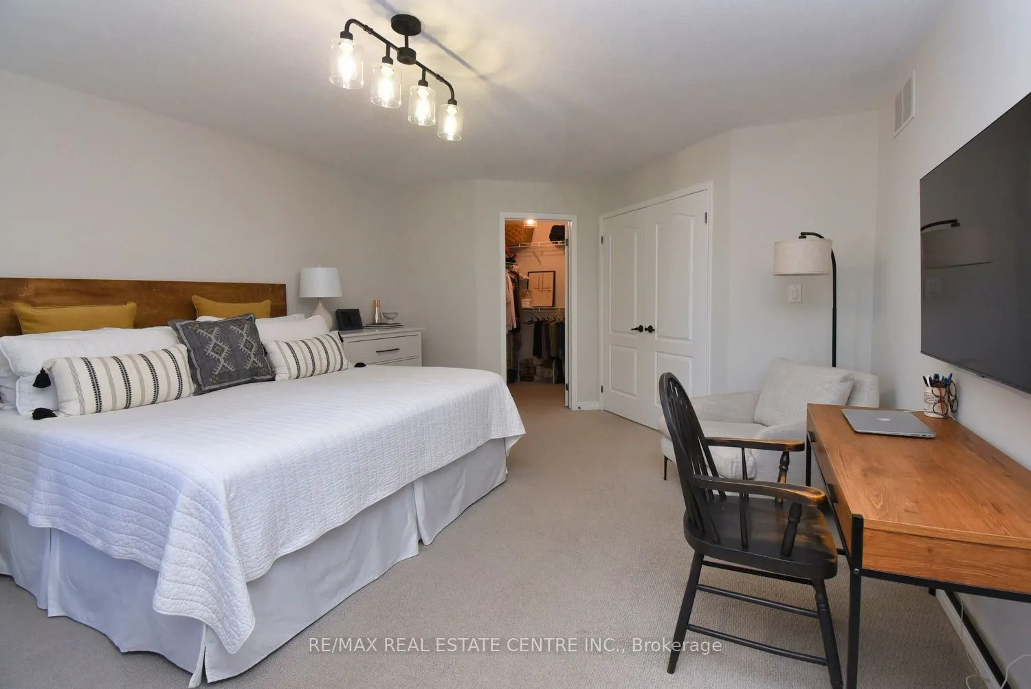 35 Eringate Drive