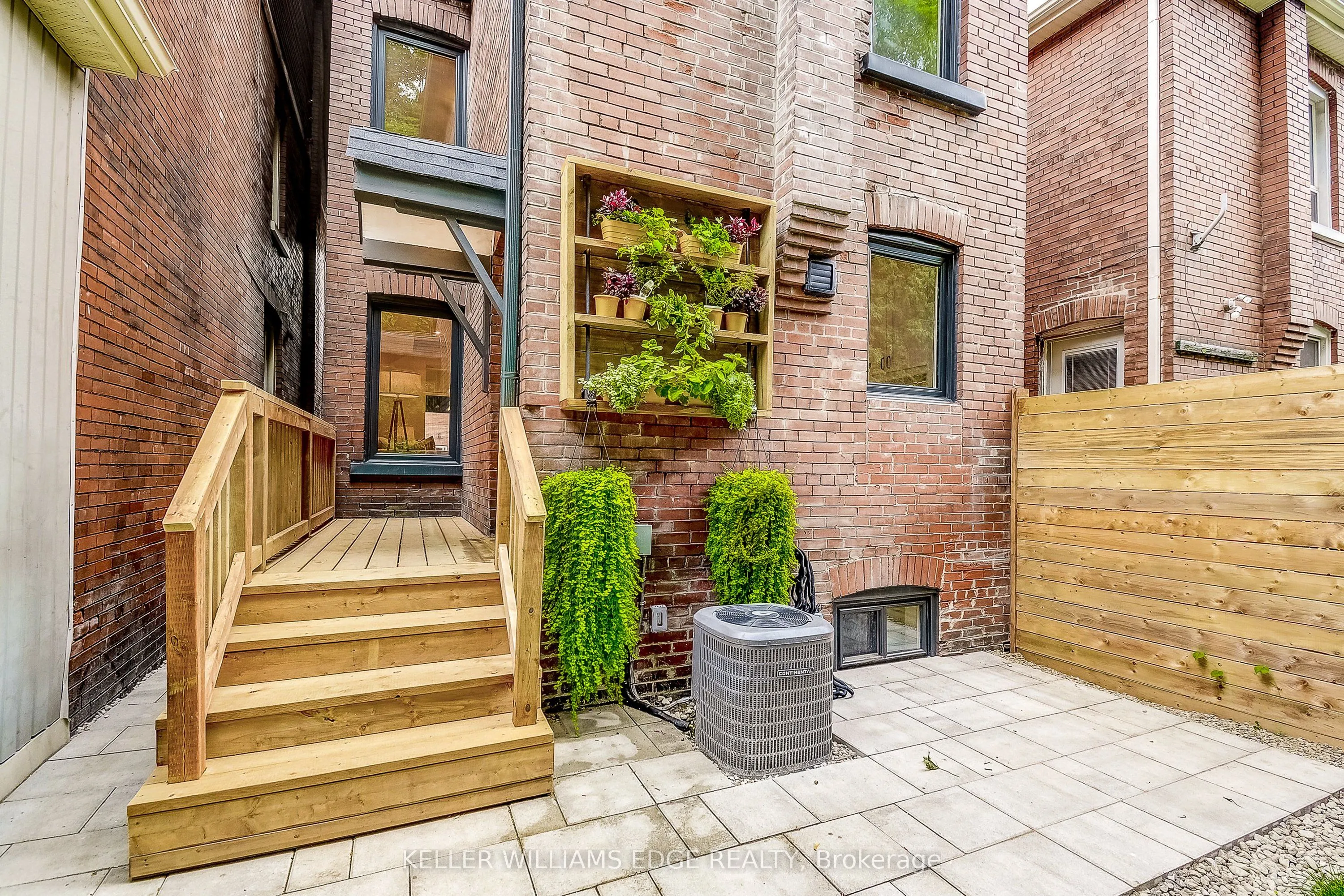 32 Cumberland Avenue