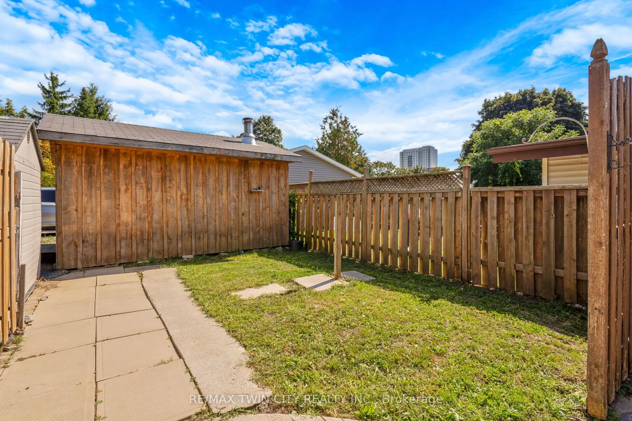 71 Pepperwood Crescent
