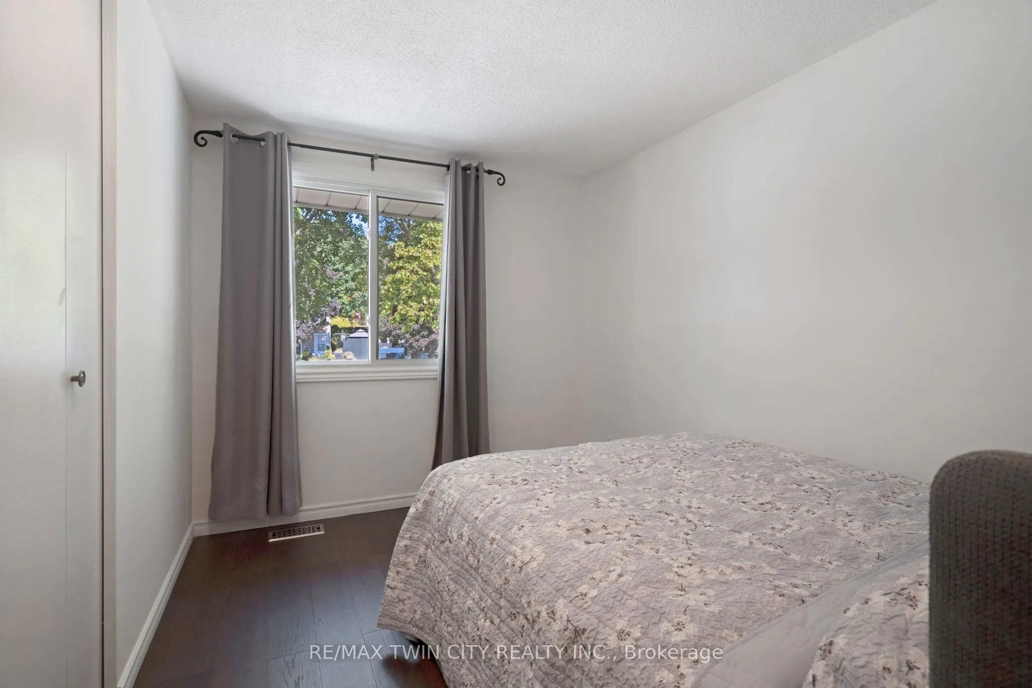 71 Pepperwood Crescent