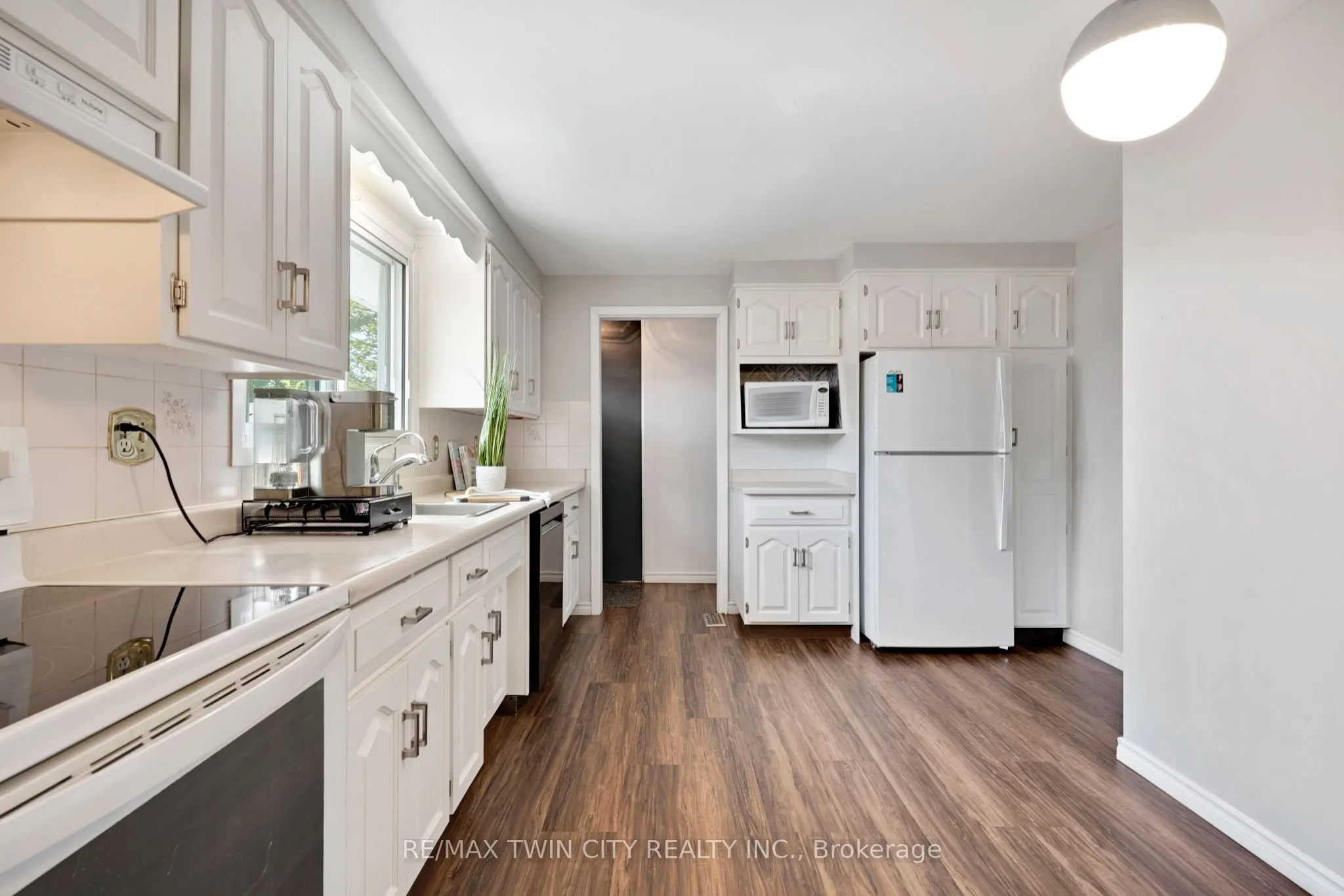 71 Pepperwood Crescent