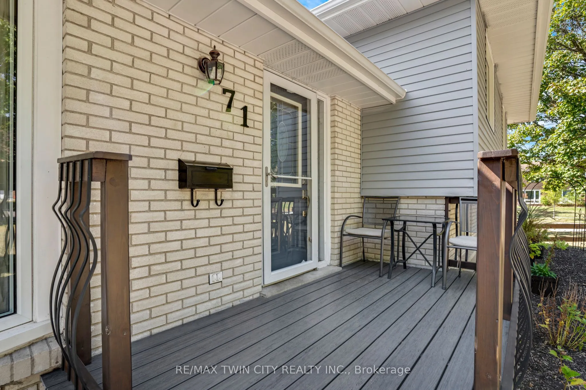 71 Pepperwood Crescent