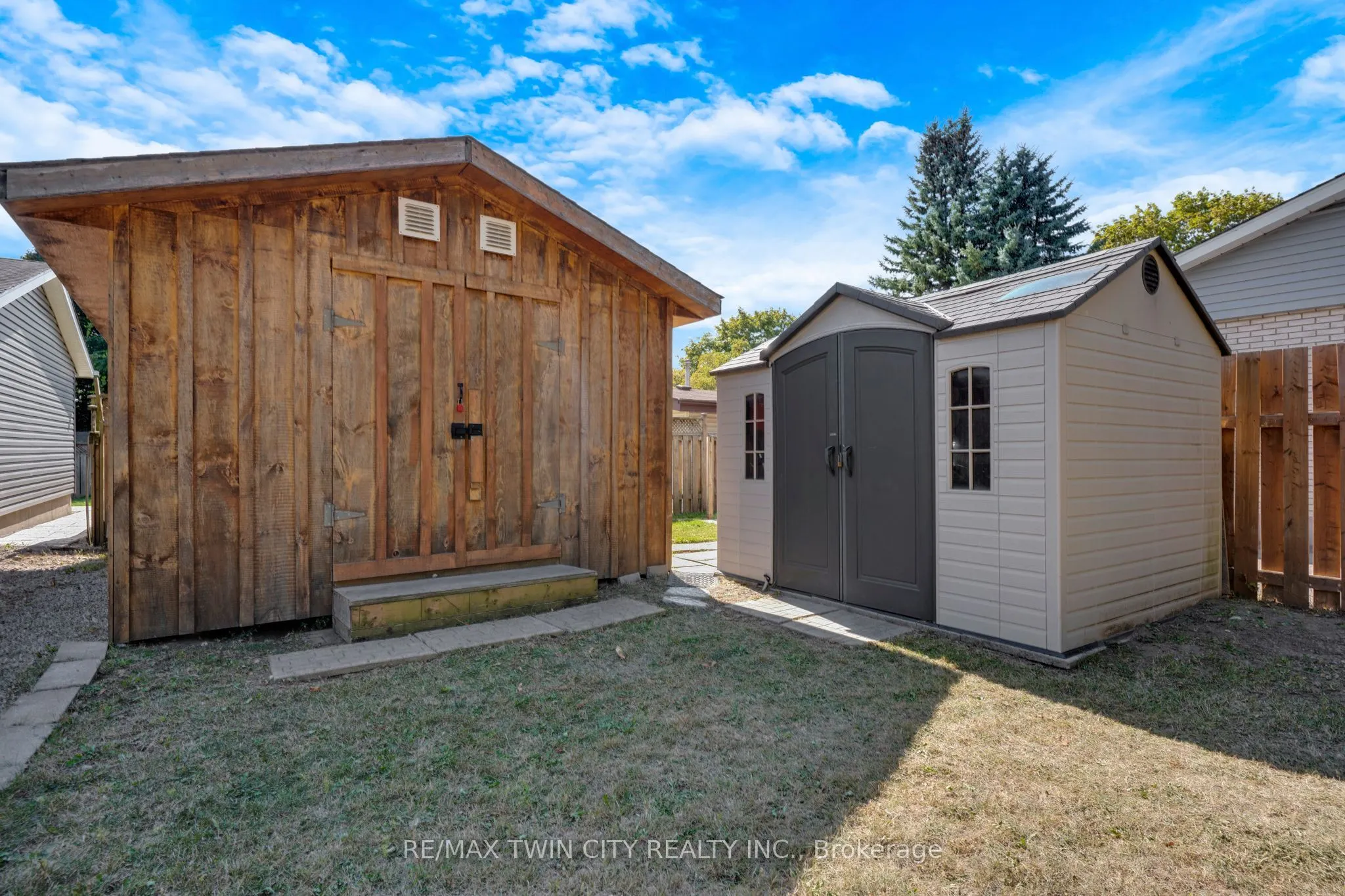 71 Pepperwood Crescent