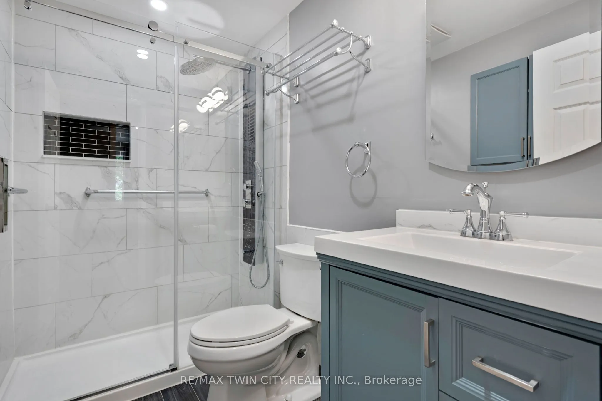 71 Pepperwood Crescent