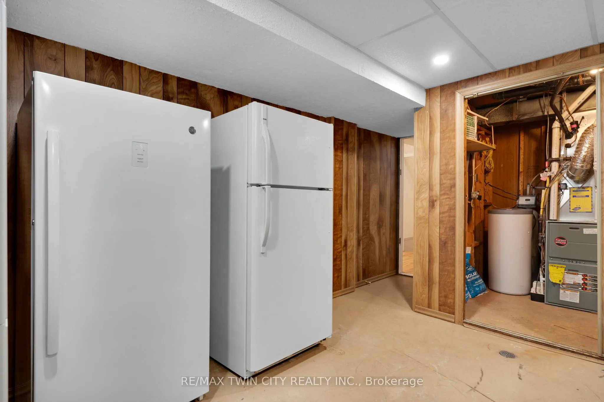 71 Pepperwood Crescent