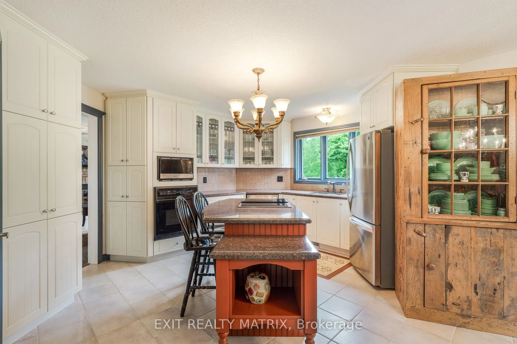 882 Du Castor Road