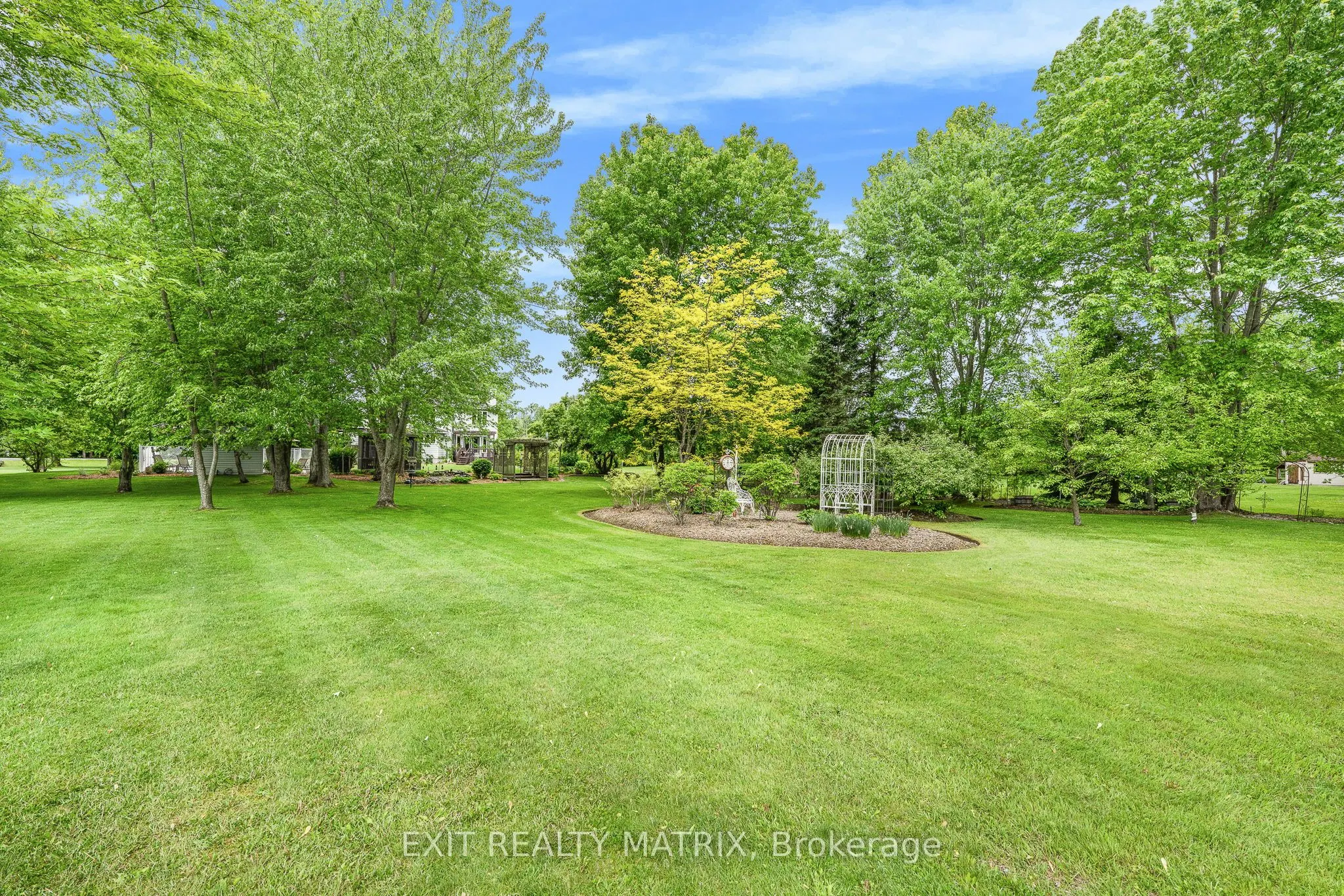 882 Du Castor Road