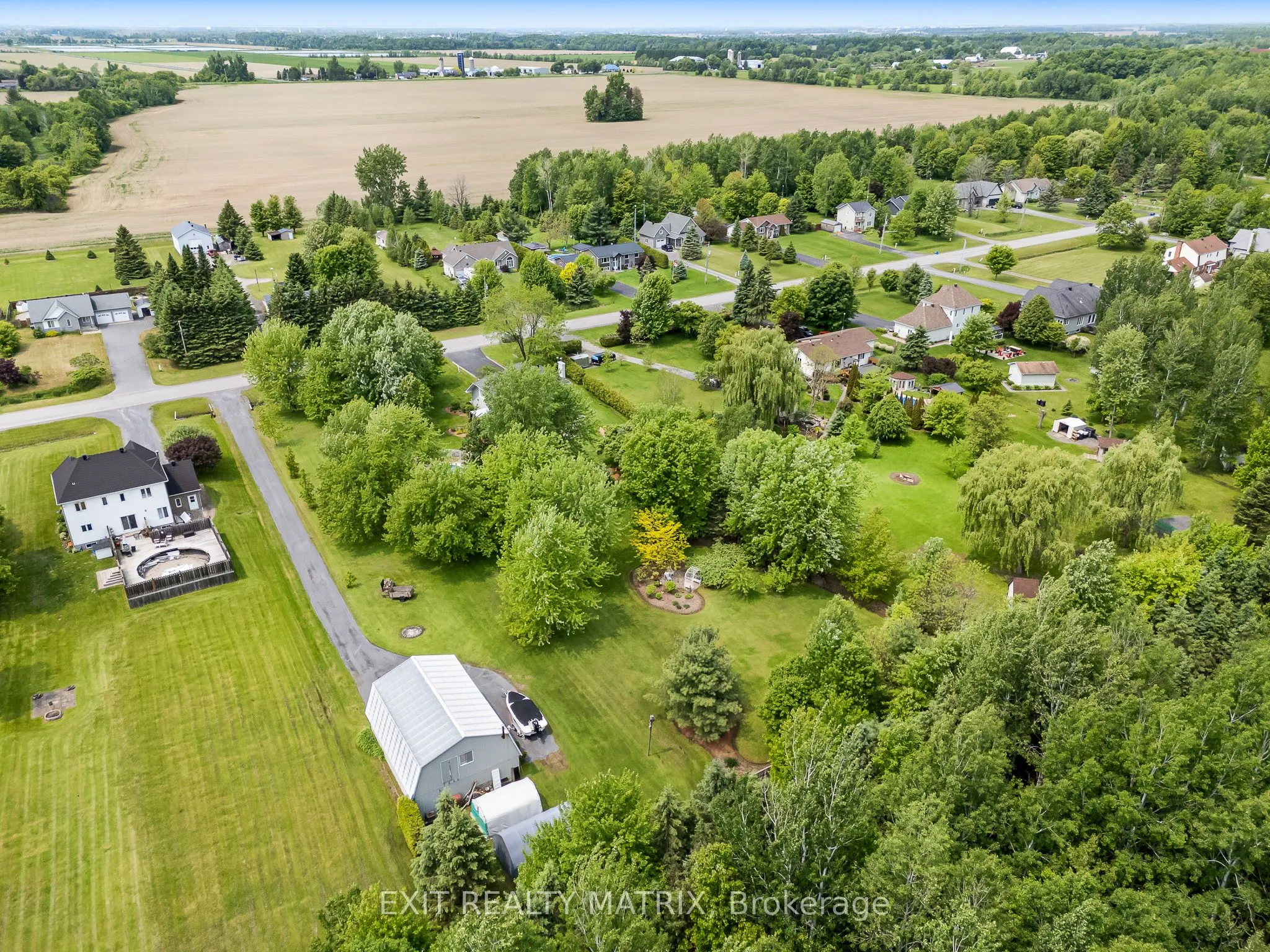 882 Du Castor Road