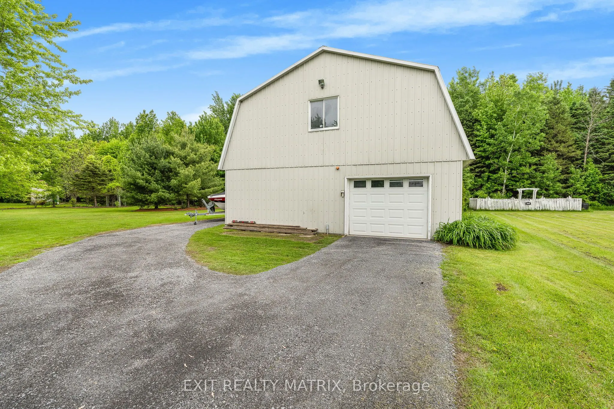 882 Du Castor Road
