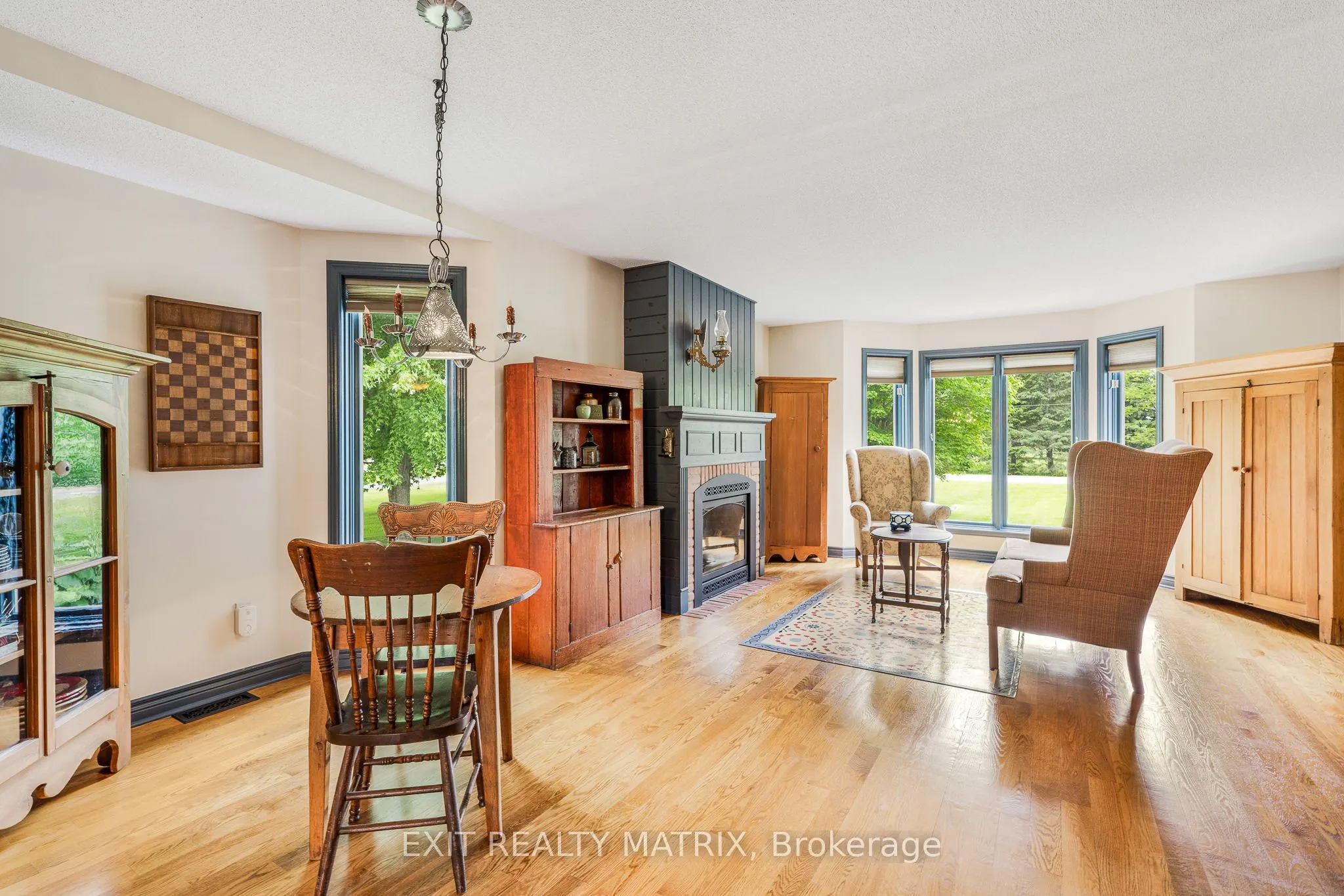 882 Du Castor Road