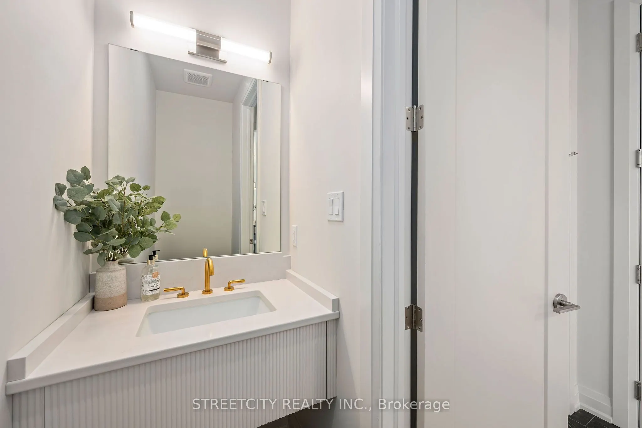 1621 Medway Park Drive