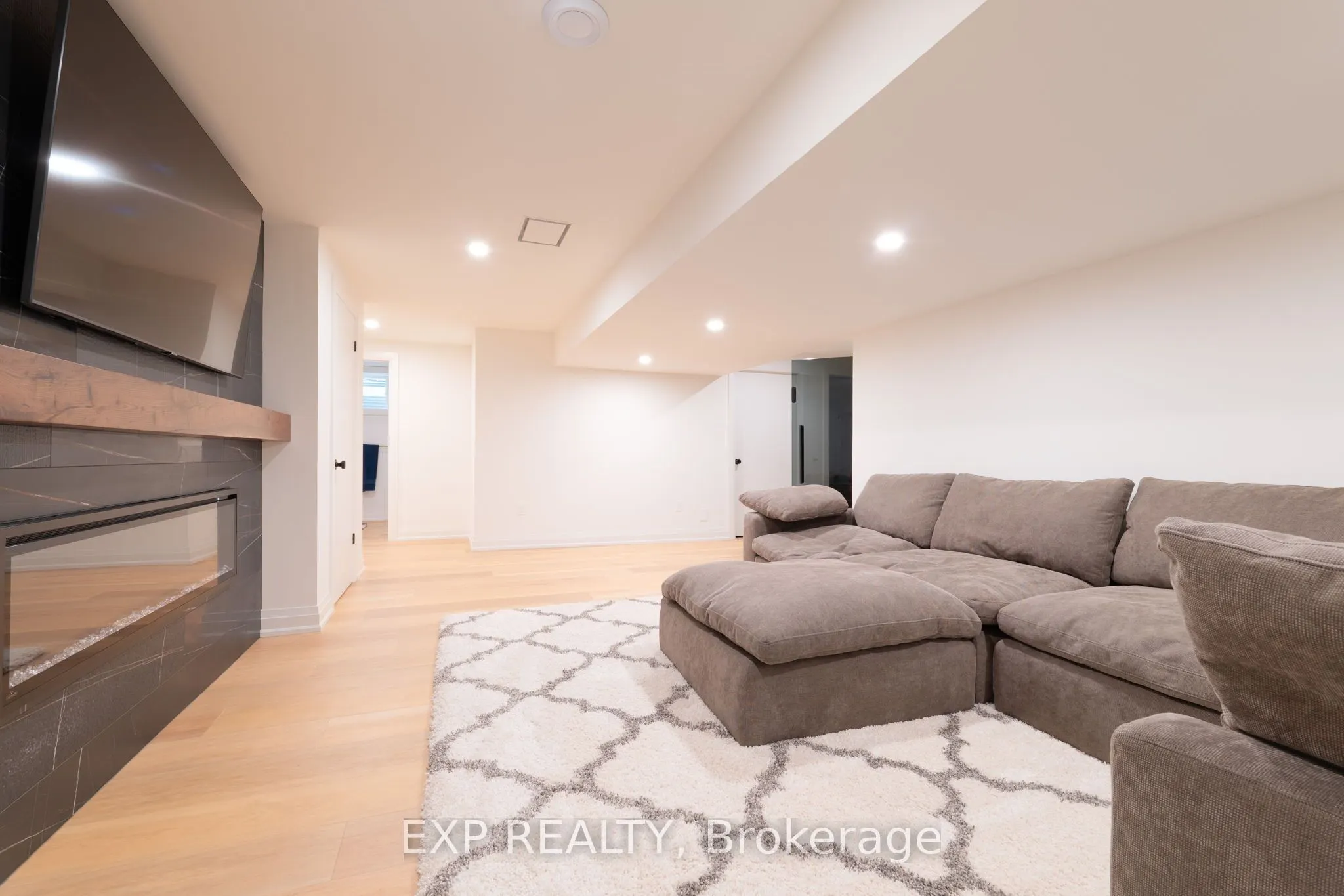 6 Cristallina Drive
