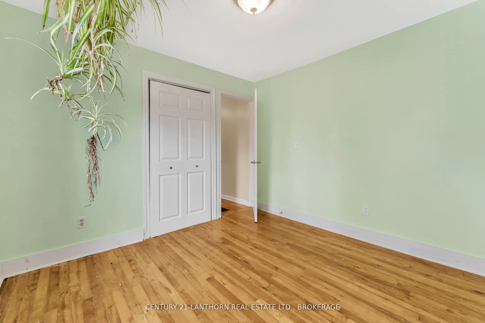 77 Portsmouth Avenue