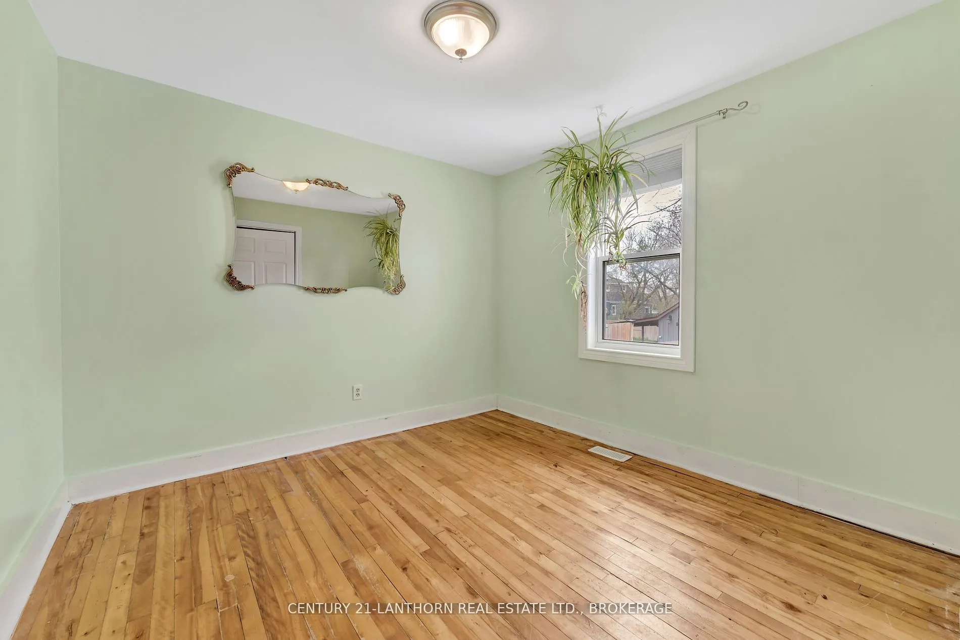 77 Portsmouth Avenue