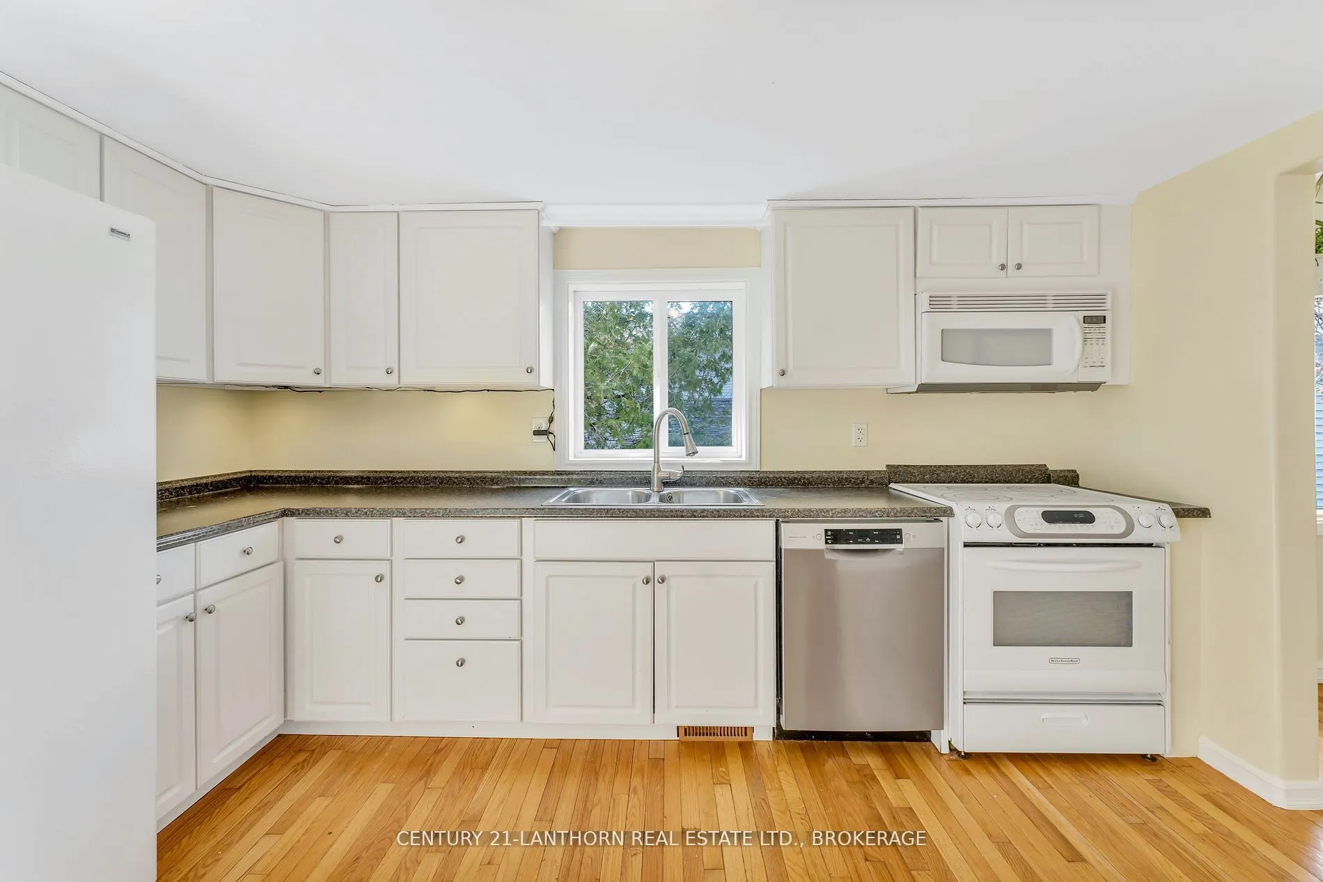 77 Portsmouth Avenue